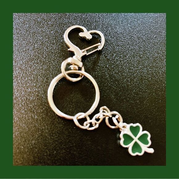 Shamrock Keychain, with Silver Medal Keychain Spring Snap Clip Accessory - Picture 1 of 7